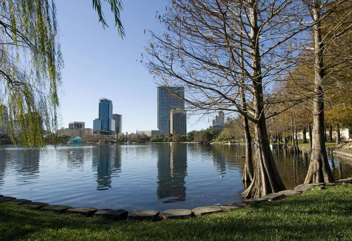 Preparing Your Orlando Rental Property for the Cooler Months: A Fall Maintenance Checklist